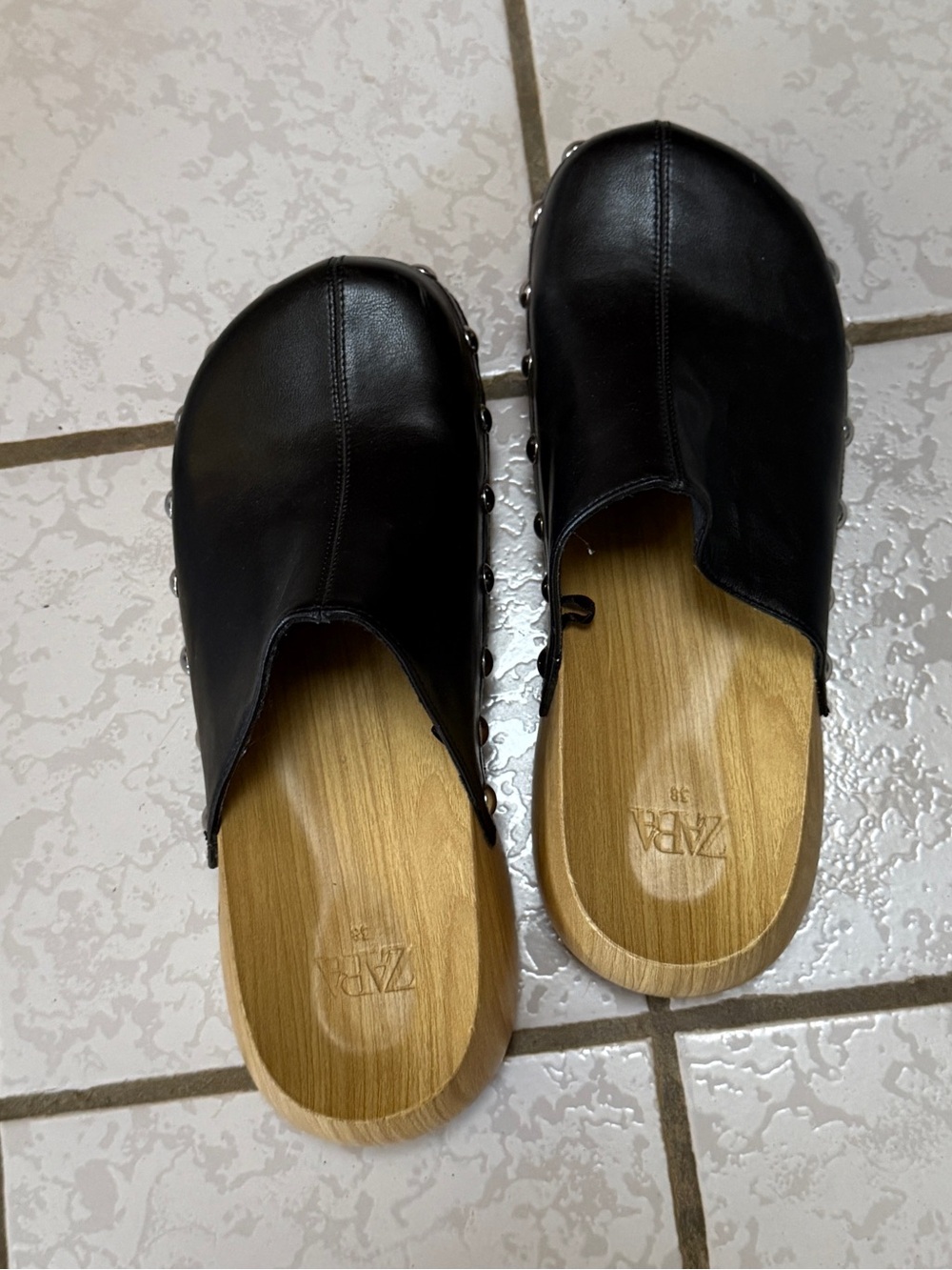 Zara Black Leather-Look Studded Clogs